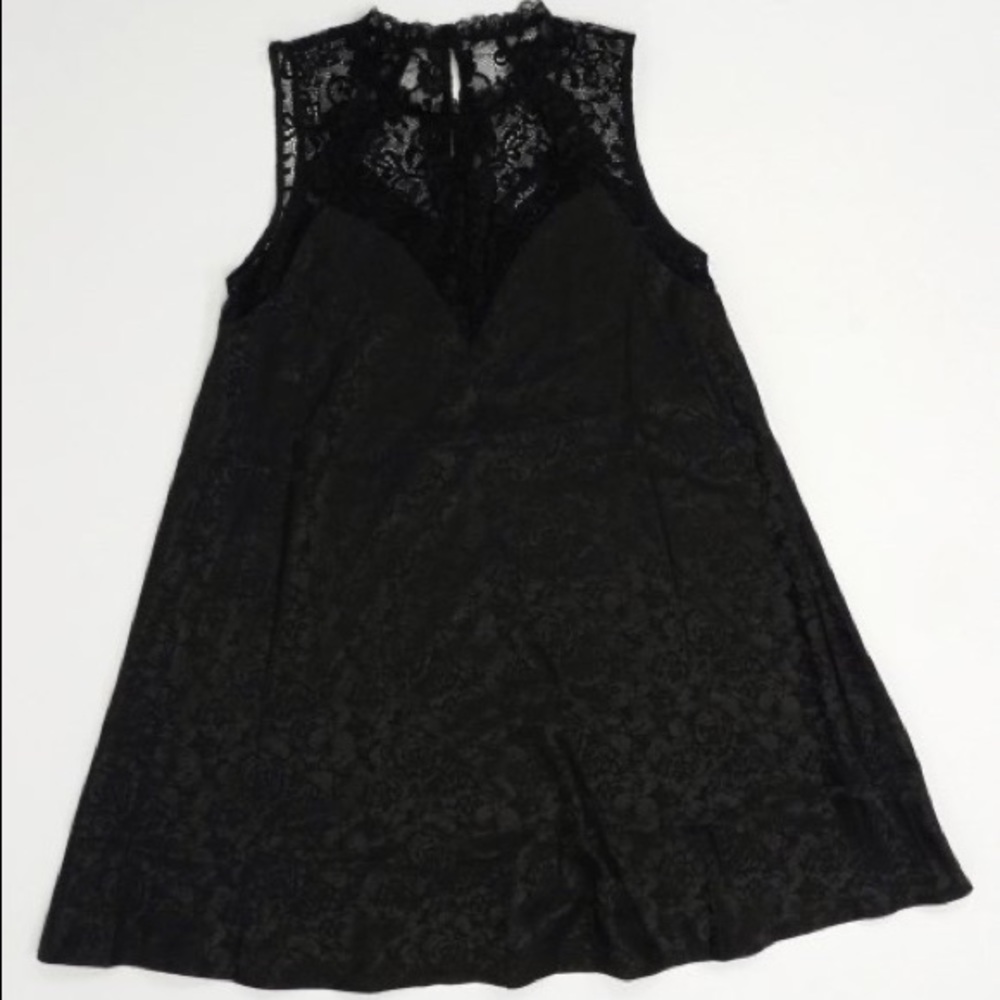 NWT Lulus black laced dress